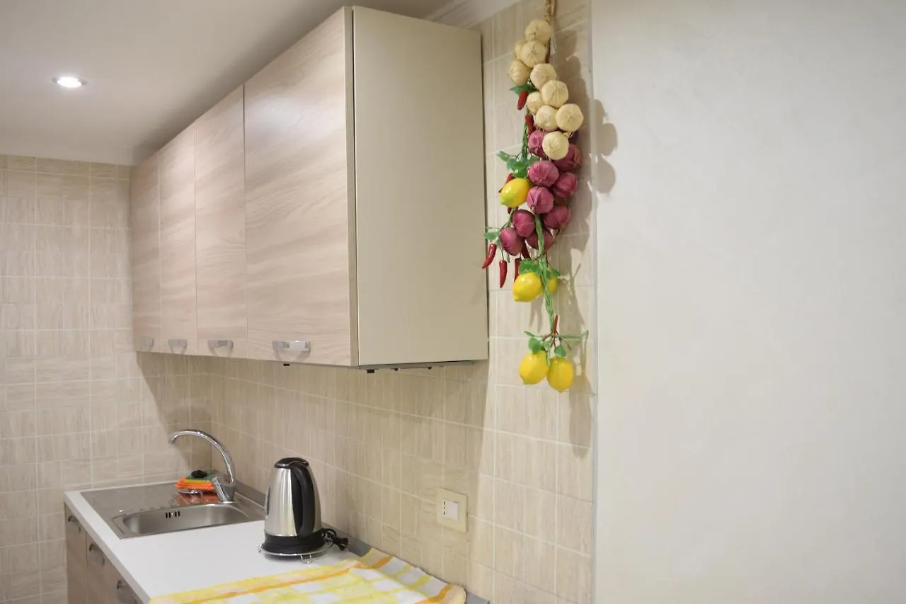 Nonnona House-Napoli Centro Apartment 0*, Naples